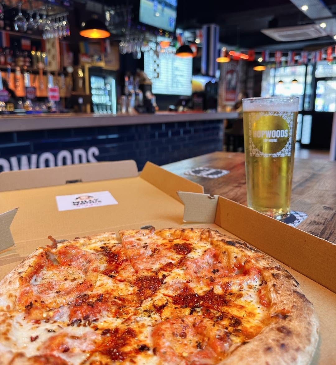 Willy Woods Pizza